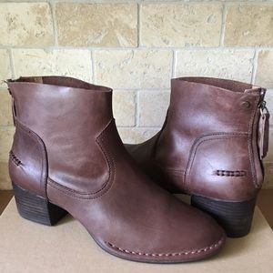 UGG LEATHER ANKLE BOOTS BROWN